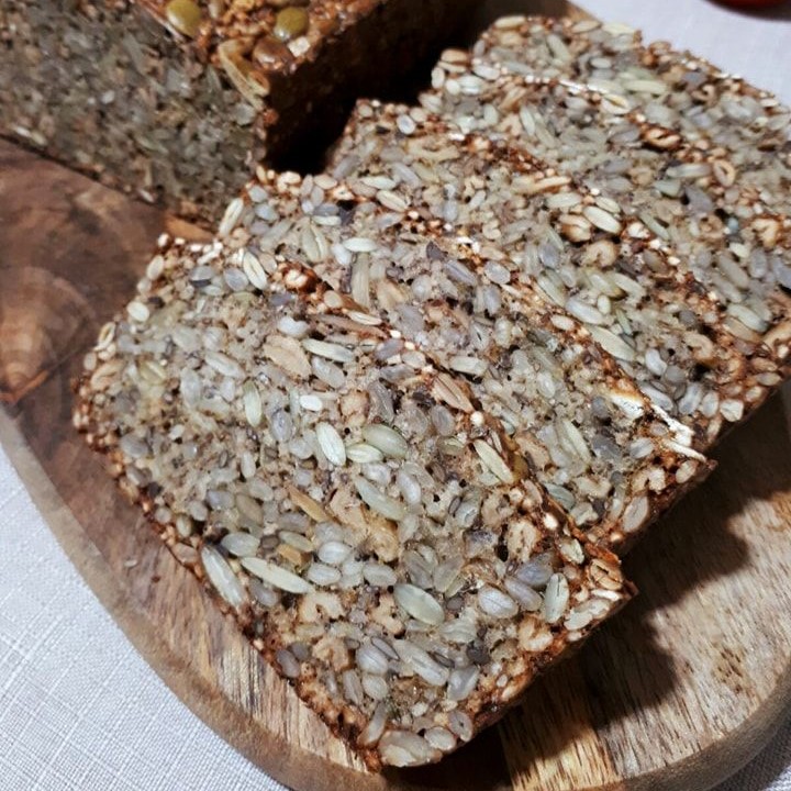 Whole-wheat bread (1pcs)